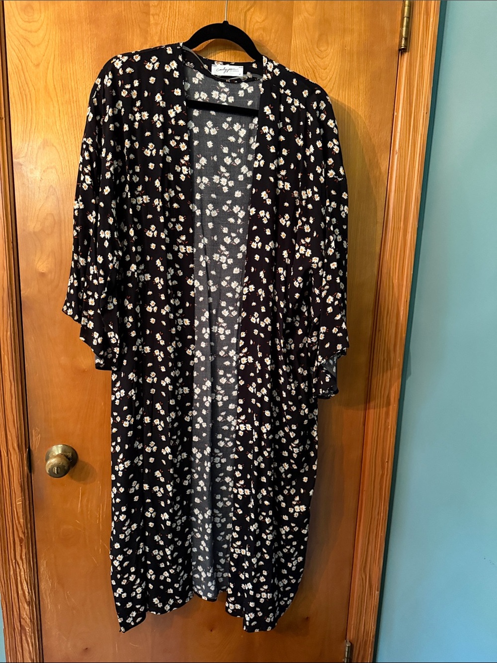 Carly Jean Los Angeles Black Floral Open Kimono